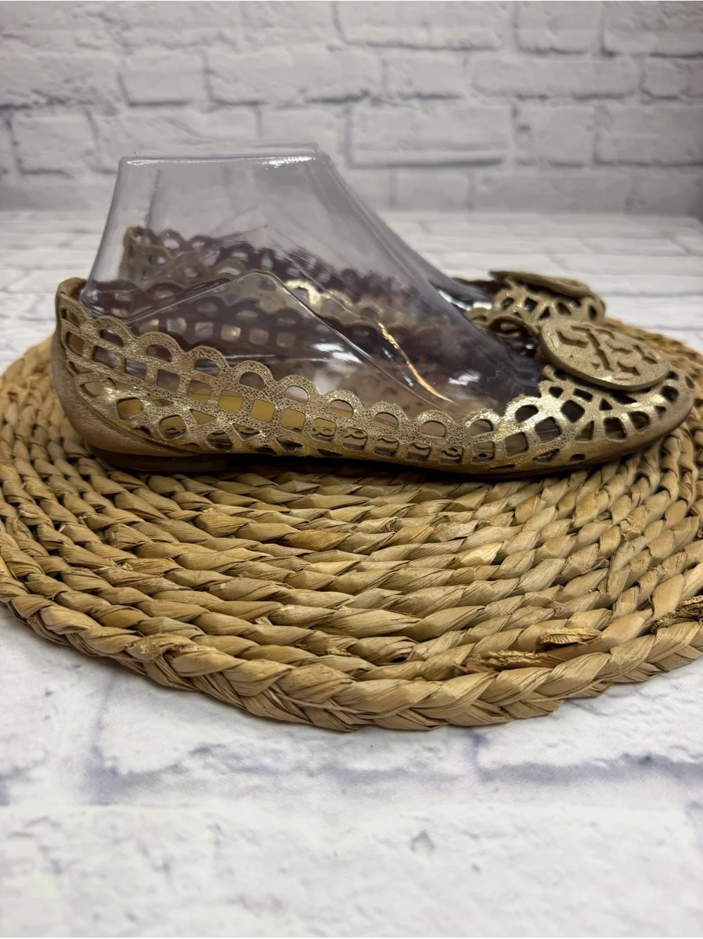 Tory Burch “Mira” Metallic Gold Leather Laser-Cut Logo Ballet Flats. Size 8.5